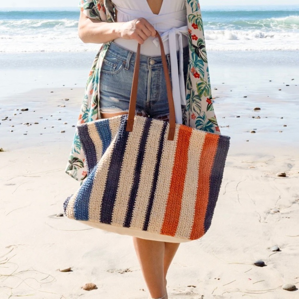 The Shorebreak Weekender Tote NWT raffia and canvas bag with interior zip pocket